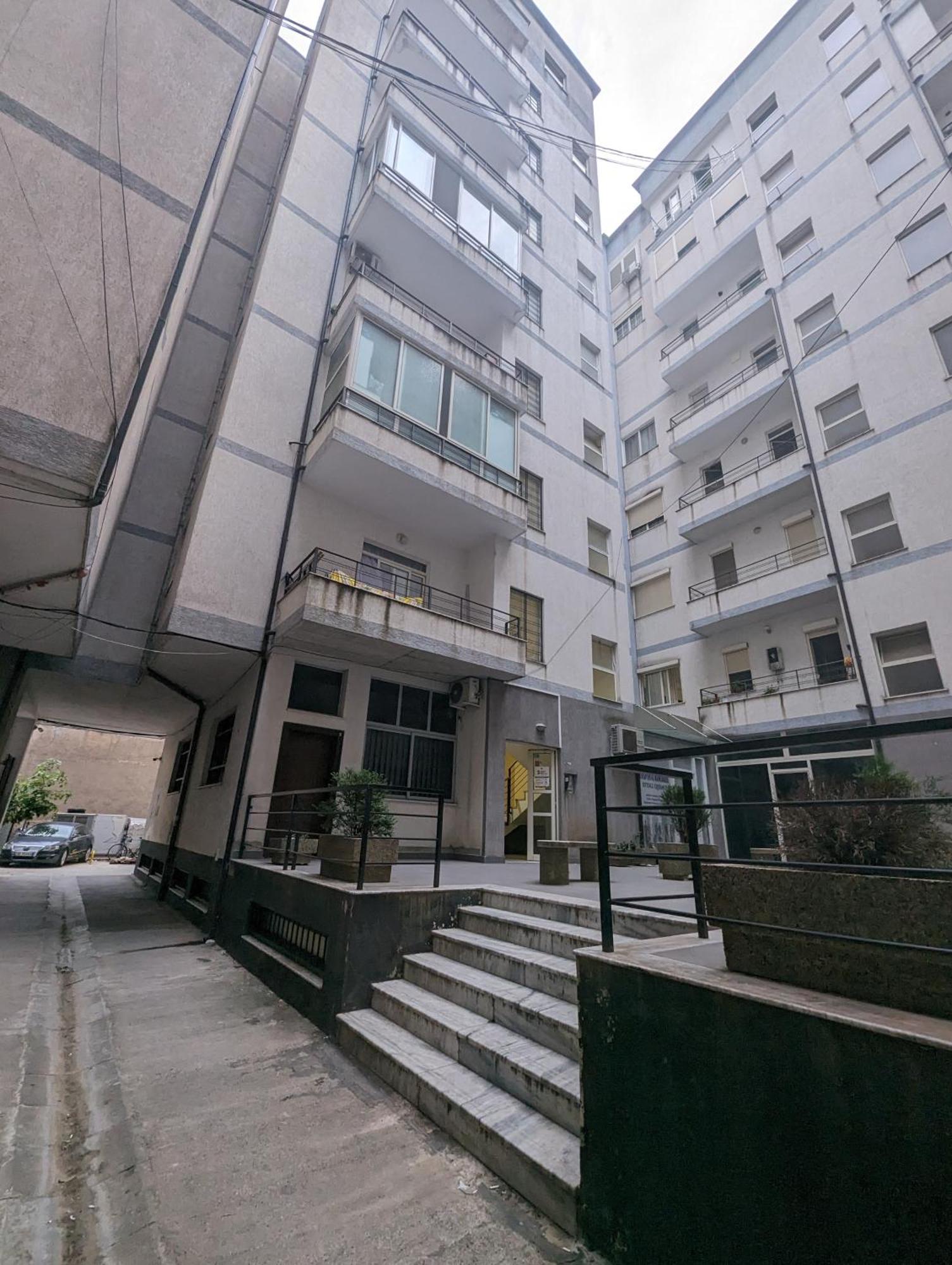 Arbi'S Apartment Shkodër Exteriör bild